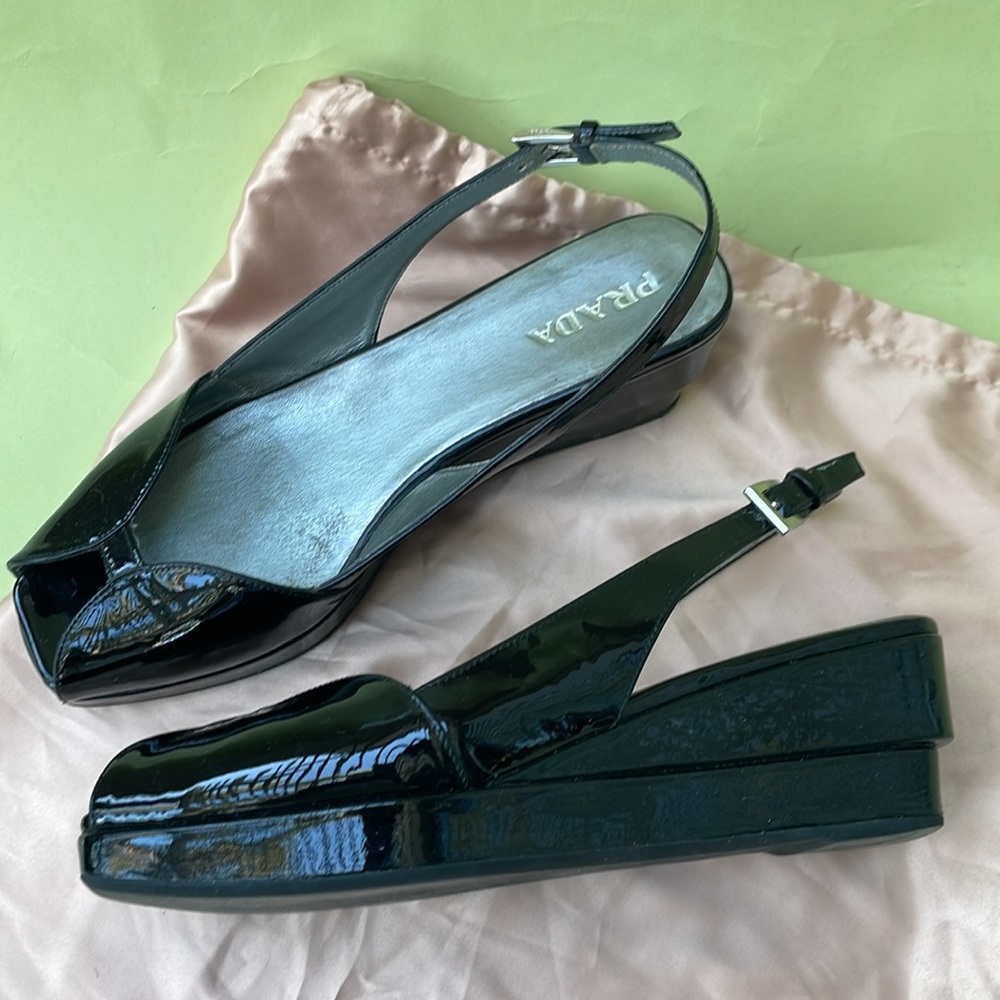 Vintage black Prada patent leather wedges with dust bag - Picture 5 of 16